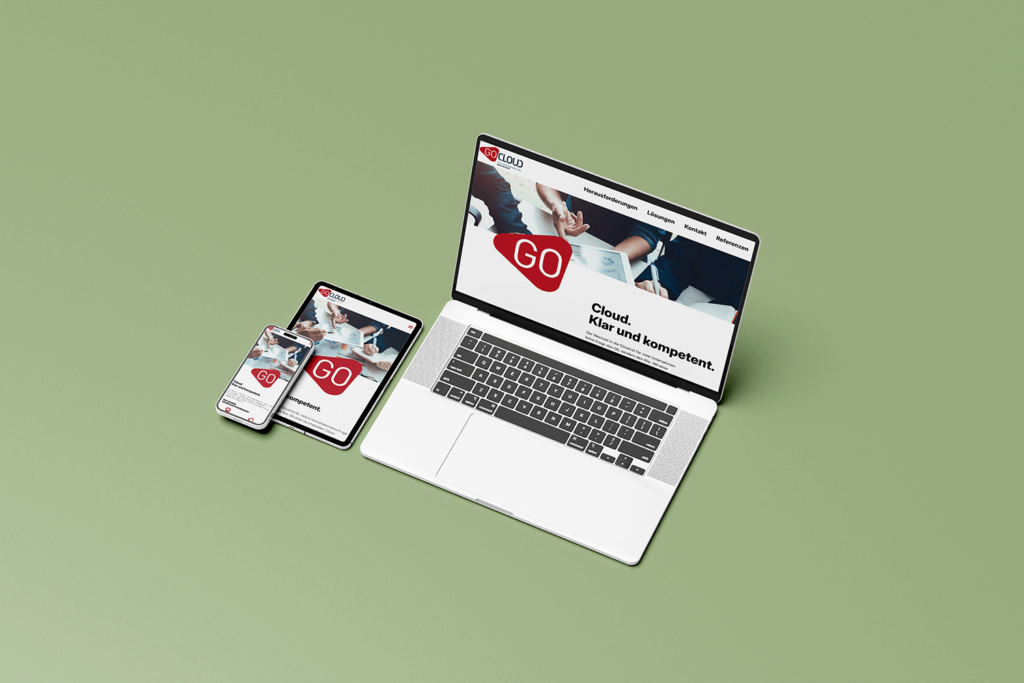 Mock Up der Website von goclooud.at. Die Website wurde von A Downstairs Affair erstellt und ist hier auf einem Laptop, einem Tablet und einem Mobiltelefon zu sehen.